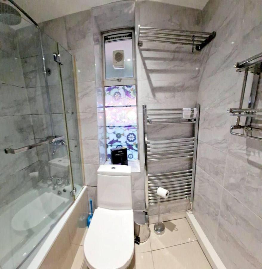 Modern 3-Bed House In Surrey Quays Villa Londen Buitenkant foto