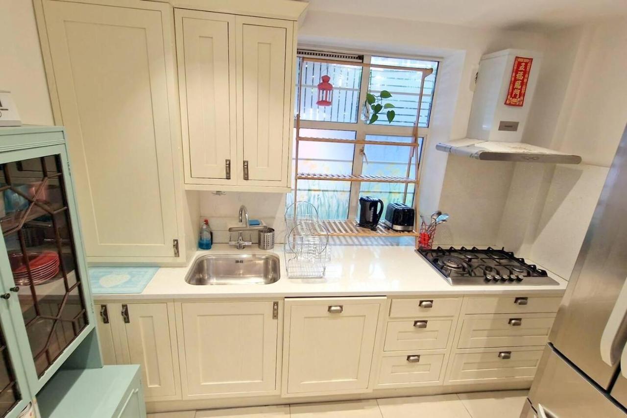 Modern 3-Bed House In Surrey Quays Villa Londen Buitenkant foto