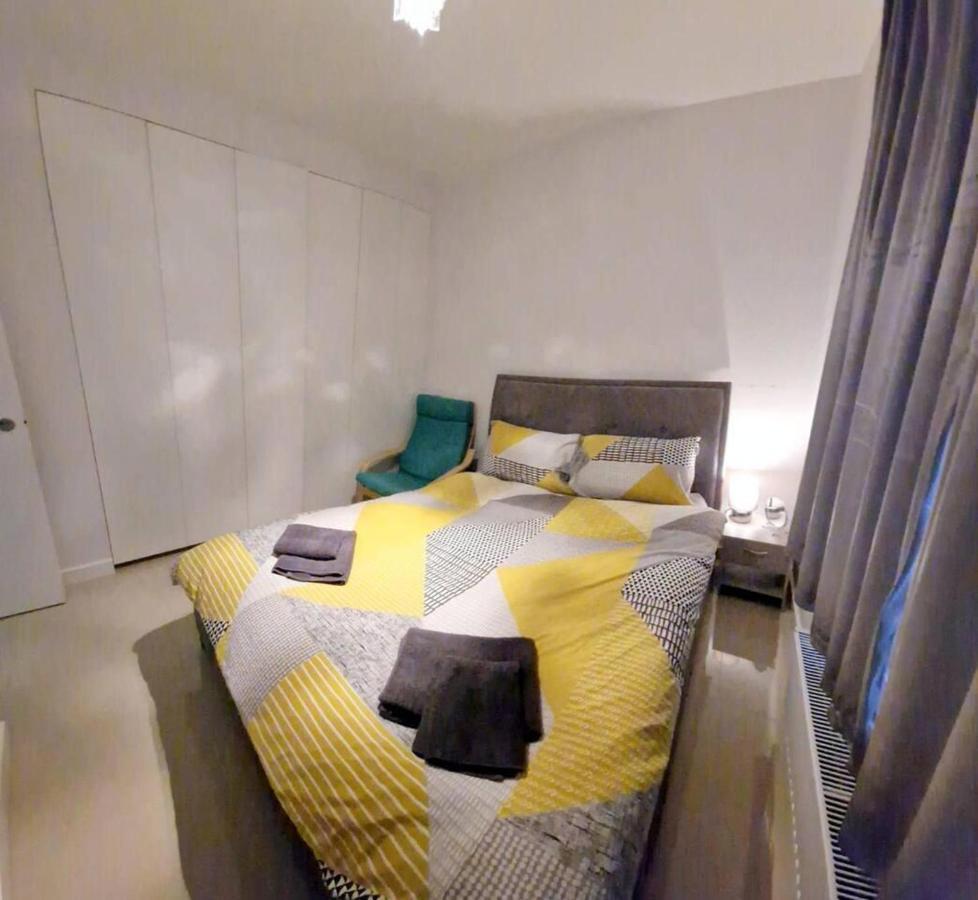 Modern 3-Bed House In Surrey Quays Villa Londen Buitenkant foto