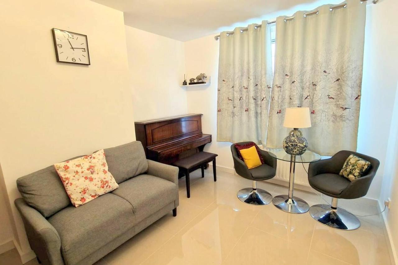 Modern 3-Bed House In Surrey Quays Villa Londen Buitenkant foto